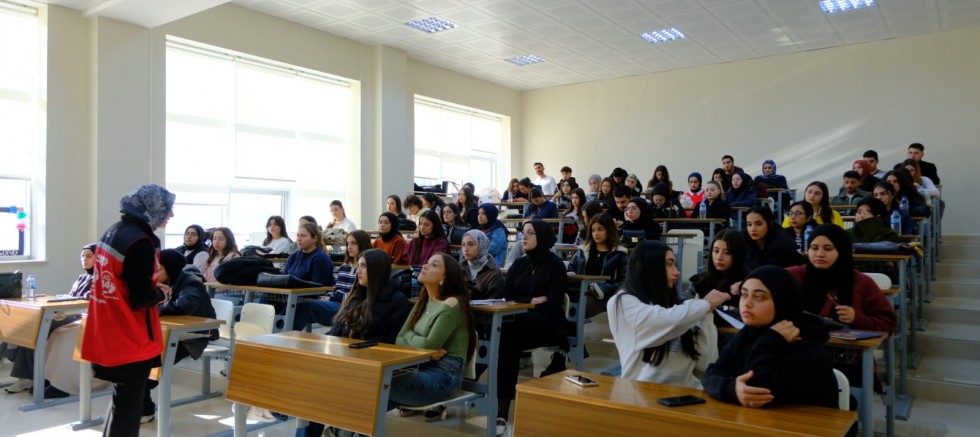 Aile ve Sosyal Hizmetler İl Müdürlüğünden Bağımlılıkla Mücadelede Eğitimi 