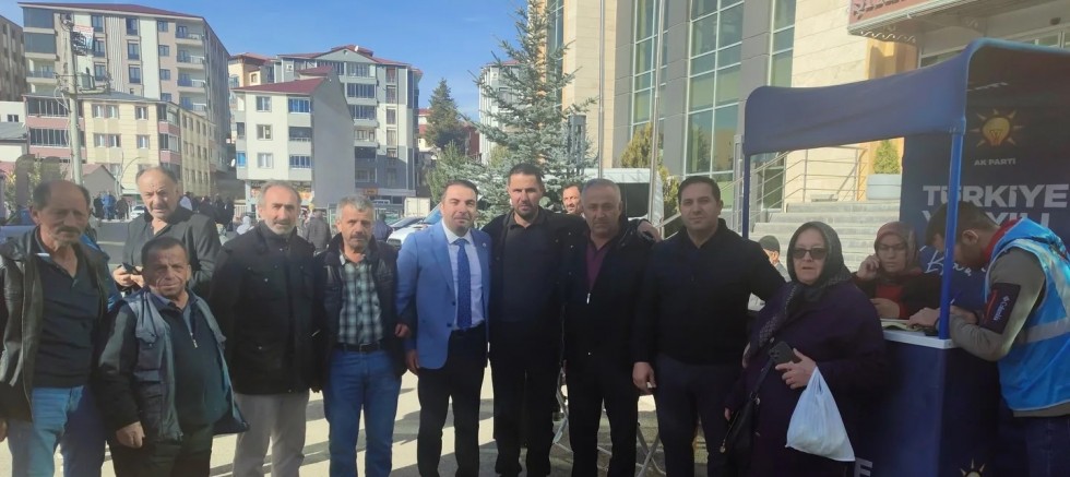 AK Parti Şiran’da Üye Kayıt etkinliği düzenledi