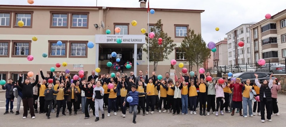 Kelkit’te 23 Nisan Sevinci: 4 Bin 141 Öğrenciye Futbol Topu Dağıtıldı