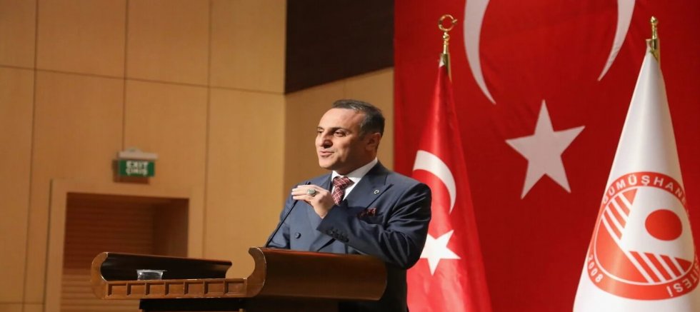 GÜ’de Senai Demirci İle “Ramazan’a Dair” Söyleşisi düzenlendi