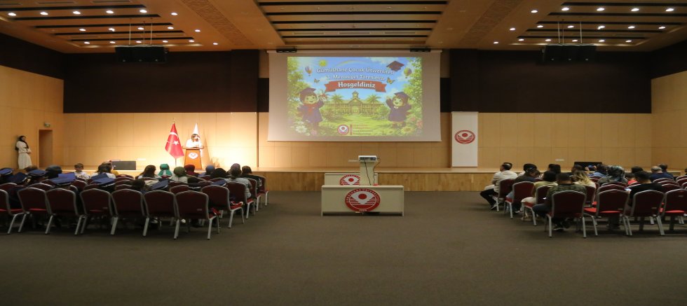 Gümüşhane Çocuk Üniversitesi’nin 3. Dönem Mezuniyet Heyecanı