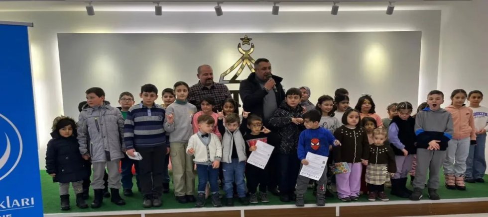 Gümüşhane’de Çocuklar Bu Programda Coştu! Karne Hediyeleri ve Eğlence Bir Arada