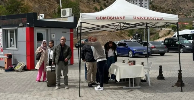 Gümüşhane Üniversitesi’nden Öğrencilere Otogarda Karşılama ve Ulaşım Desteği