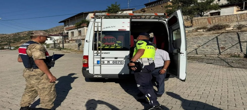 Jandarmadan Gümüşhane’de Öğrencilere Güvenli Yolculuk Eğitimi