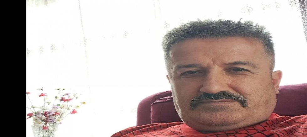 Seyfi Gömleksiz Hakkın Rahmetine Kavuşmuştur