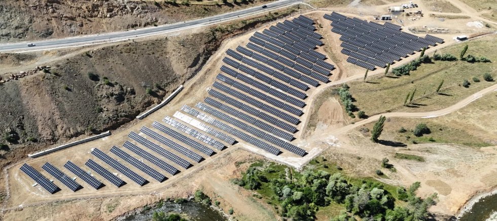 Şiran’da hibrit GES devreye alındı: Kutup Enerji’nin kurulu gücü 135,71 MW’a ulaştı