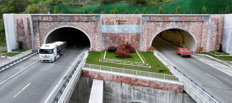 Yeni Zigana Tüneli’nde 2 Yılda Rekor! 2 Yılda 3 Milyon 490 Bin Araç