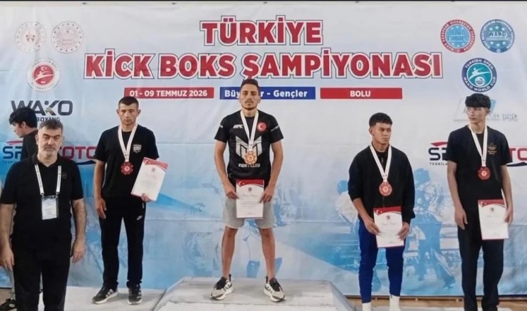 Ringde Büyük Başarı: Gümüşhaneli Orhan Aktaş Türkiye İkincisi Oldu
