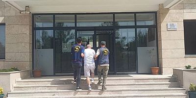 18 ayrı suçtan aranan firari şahsı jandarma dedektifleri İzmir'de yakaladı