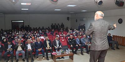 2025 Yılı Mevlid-i Nebi Haftası Konferansı Köse İlçe Kutlandı.