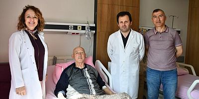 81 yaşındaki Hürrem dedenin kalp kapağı ameliyatsız değiştirildi
