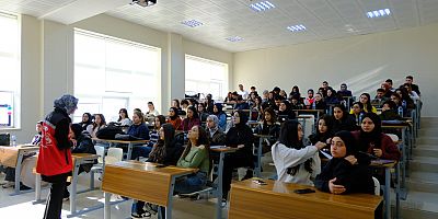 Aile ve Sosyal Hizmetler İl Müdürlüğünden Bağımlılıkla Mücadelede Eğitimi 
