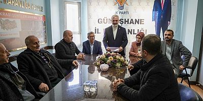 AK Parti Gümüşhane İl Başkanı Mehmet Emin Erdoğdu, 23 Şubat tarihinde “Adında AK, Işığında İstikbal” sloganıyla gerçekleştirilecek olan AK Parti 8. Büyük Olağan Kongresi öncesinde basın açıklaması yaptı.