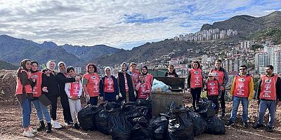 Anneler Gününde Toprak Ana’yı Ziyaret Ettiler