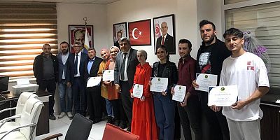 AutoCad Kursunu Tamamlayanlara Belgeleri Verildi