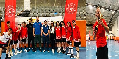 BADMİNTONDA TÜRKİYE ÇEYREK FİNALLERİNDEYİZZZ