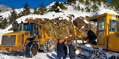 Başkan Başer Sahaya İndi, Kapanan Yollar Açıldı