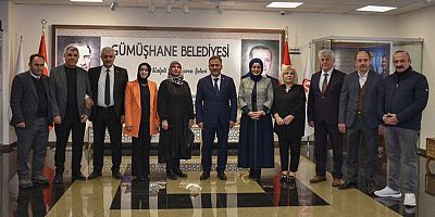 BAŞKAN ÇİMEN’DEN BELEDİYE MECLİS ÜYELERİNE TEŞEKKÜR PLAKETİ