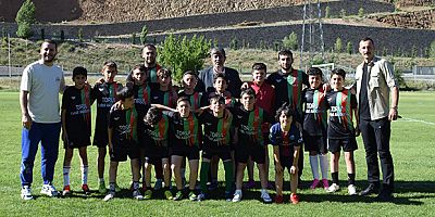 BAŞKANI ÖZDEMİR, TORUL FUTBOL AKADEMİSİ ANTRENMANINA KATILDI