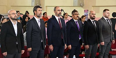 Bayburt Üniversitesi Rektörü Prof. Dr. Mutlu Türkmen İlimiz de TÜBİTAK Bilim Söyleşilerine Katıldı