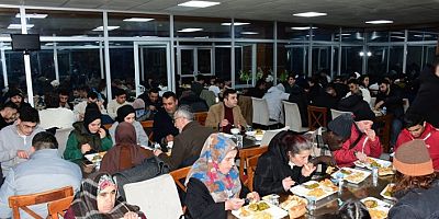Belediye Binasında her gün 350 kişiye iftar