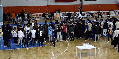 Bilek güreşi grup müsabakaları Gümüşhane’de yapıldı