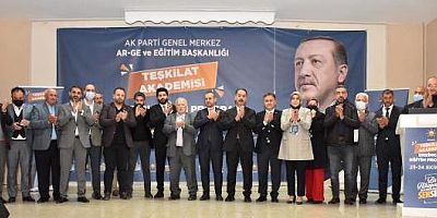 Çimen’den AK Belediyecilik sunumu