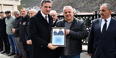 Cumhurbaşkanlığı kararnamesiyle Erzurum Valiliği görevine atanan Aydın Baruş, Gümüşhane’deki görev süresinin ardından kentten ayrıldı.