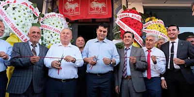 Demokratlar yeni evinde