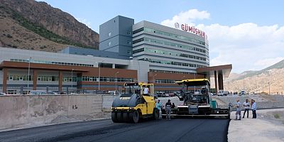  Devlet Hastanesi'nin  Yolu asfaltlanıyor