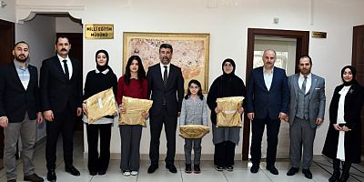 Dilimizin Zenginlikleri projesinde ödüller sahiplerini buldu