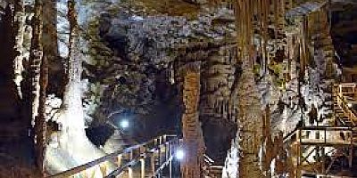 Doğa ve Adrenalin Bir Arada! Doğu Karadeniz'in Mağaraları Her Mevsim Gezginlerin Rotasında