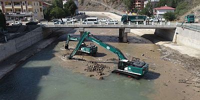 DSİ Doğu Karadeniz'de derelerdeki taşkın risklerini yok ediyor