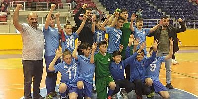 Dumlupınar Ortaokulu Yenilgisiz Türkiye Finallerinde