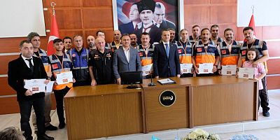 Eğitimini Bitiren Kursiyerlere Sertifikaları Verildi