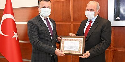 Emekli Öğretmenlerimize Hizmet Şeref Belgesi Verildi