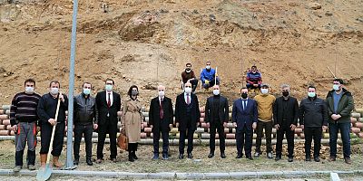  Fidanları Toprakla Buluşturdular