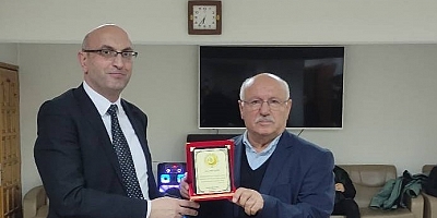 Fikri Özmen Emekliye Ayrıldı.