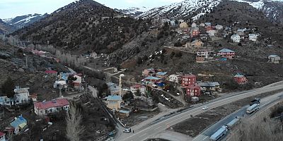 Geçit Köyü’nde 18 yıllık iftar geleneği yoldan geçenleri sofrada buluşturuyor