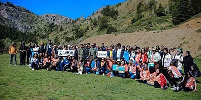 Gençlik Haftasında GENÇ TEMA’ dan Doğa Yürüyüşü