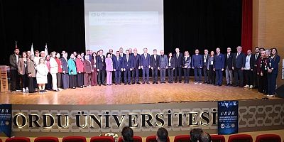 GÜ Rektörü Yıldız, Uluslararası Kongrede Açılış Sunumunu Yaptı