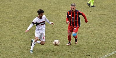 Gümüş yeniden ateş hattında: 2-3