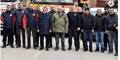 Gümüşhane Belediyesi Ekibi Çelikhan İlçesine Doğru Yola Çıktı