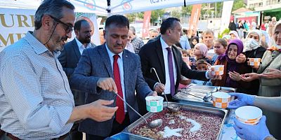 Gümüşhane’de 2 bin kişilik Aşure dağıtıldı