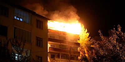 Gümüşhane’de 4 katlı binada yangın!
