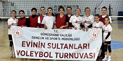 Gümüşhane’de anneler ve kızları voleybol maçında karşı karşıya geldi