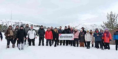 Gümüşhane’de beyaz yolculuk: Dağcılar kar üstünde buluştu