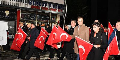 Gümüşhane'de Cumhuriyetin 102. yılında fener alayı ve kabul töreni düzenlendi