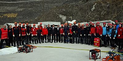 Gümüşhane’de deprem tatbikatı gerçekleştirildi