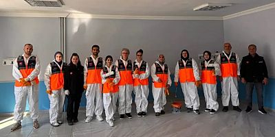 Gümüşhane’de Destek AFAD Gönüllüleri öğrenciler için sınıf boyadı